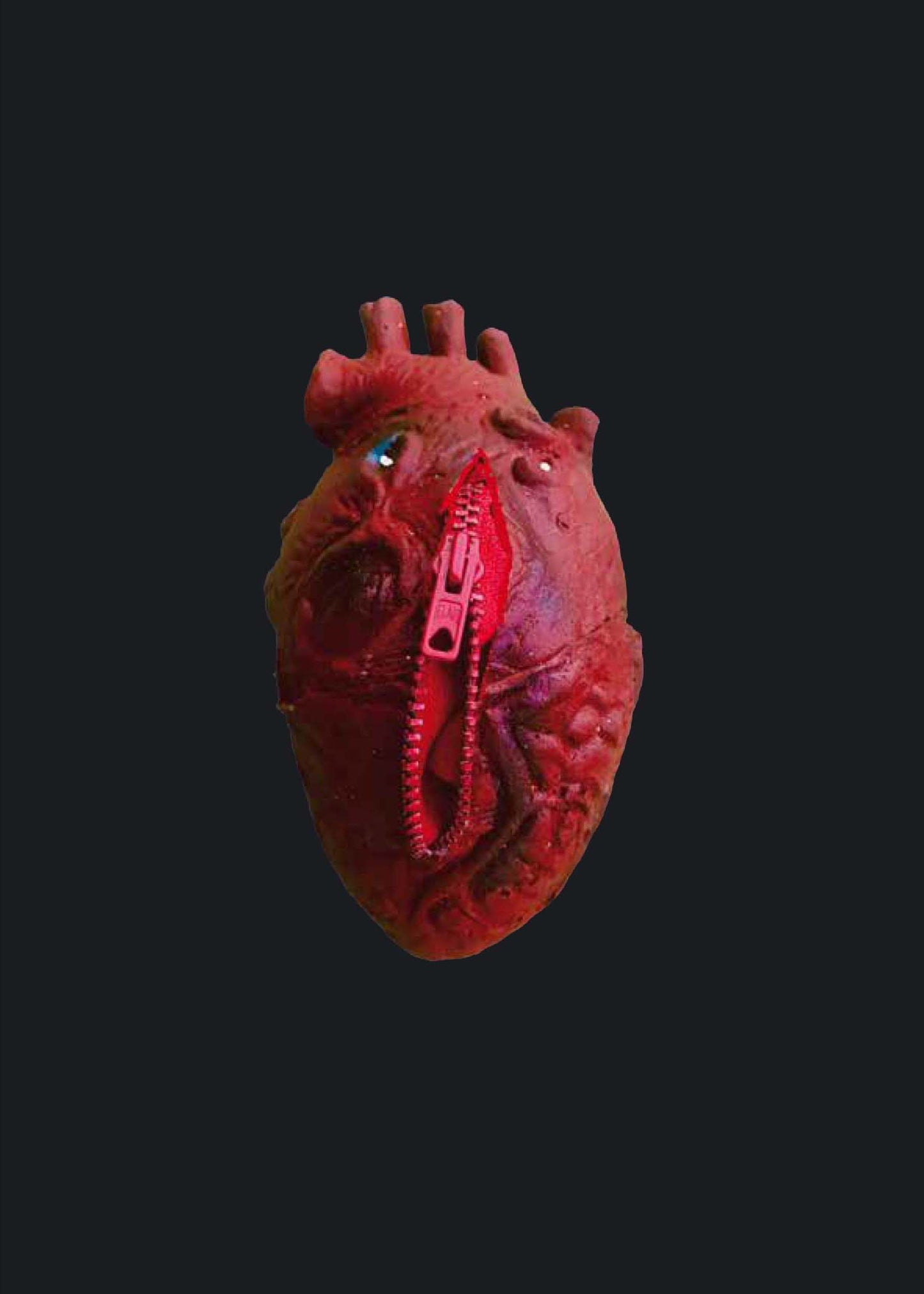 Coeur cicatrice, 2021, sculpture, technique mixte, 16 x 10 x 8 cm